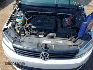 2014 Volkswagen Jetta SE z VIN 3VWD17AJ5EM267330, wystawiony jako IAAI lot #42003039 z przebiegiem 153 591 mil mil oraz . Historia ofert i sprzedaży dostępna na DreamBid. Obrazek 10.