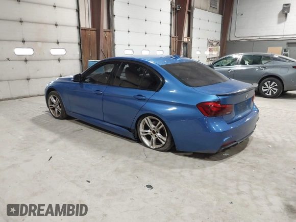 2014 BMW 3 Series 328i xDrive with VIN WBA3B5C5XEP652454, listed as a IAAI auction lot 41949889 with 176,011 mi miles. Bid and sale history available at carsss.com. Image 3.