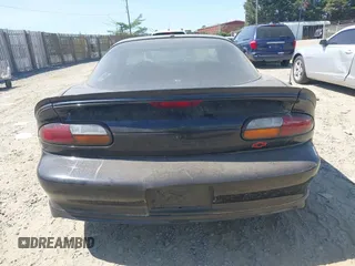1998 Chevrolet Camaro Z28 z VIN 2G1FP22G2W2118336, wystawiony jako IAAI lot #42112851 z przebiegiem 122 385 mil mil oraz . Historia ofert i sprzedaży dostępna na DreamBid. Obrazek 16.