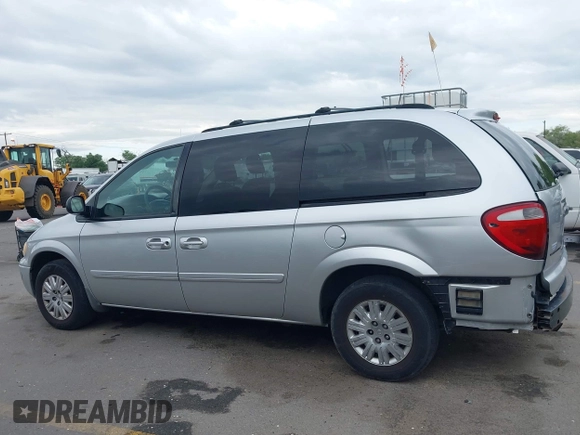 2007 Chrysler Town & Country with VIN 2A4GP44R27R191148, listed as a IAAI auction lot 42171218 with 150,670 mi miles and . Bid and sale history available at DreamBid. Image 15.