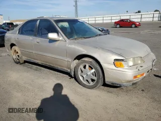 1995 Honda Accord EX w/Leather with VIN 1HGCD5651SA137738, listed as a Copart auction lot 77867994 with 246,999 mi miles and Clean Title. Bid and sale history available at carsss.com. Image 4.
