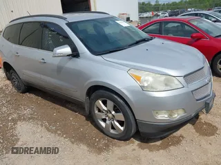 2012 Chevrolet Traverse LTZ z VIN 1GNKRLED3CJ173089, wystawiony jako IAAI lot #42129102 z przebiegiem Nie podano mil oraz . Historia ofert i sprzedaży dostępna na DreamBid. Obrazek 1.