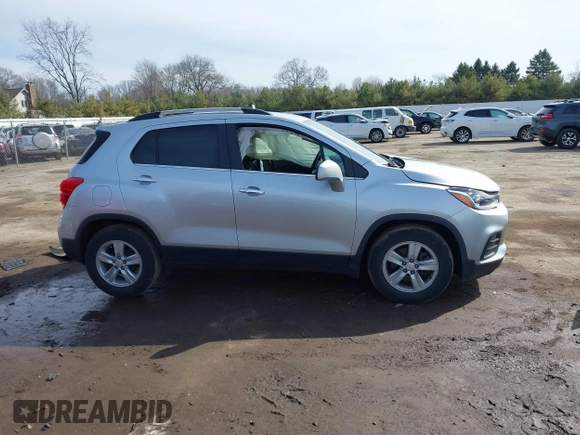 2018 Chevrolet Trax LT with VIN KL7CJLSBXJB687047, listed as a IAAI auction lot 41858288 with 65,113 mi miles. Bid and sale history available at carsss.com. Image 13.