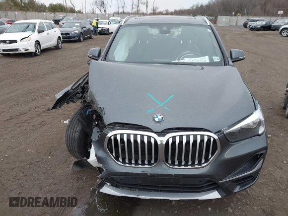 2021 BMW X1 xDrive28i with VIN WBXJG9C06M5S05303, listed as a IAAI auction lot 41060130 with 29,644 mi miles. Bid and sale history available at carsss.com. Image 13.