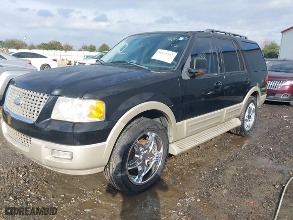 2005 Ford Expedition Eddie Bauer with VIN 1FMPU17585LA49135, listed as a IAAI auction lot 41121522 with 1 mi miles. Bid and sale history available at carsss.com. Image 2.