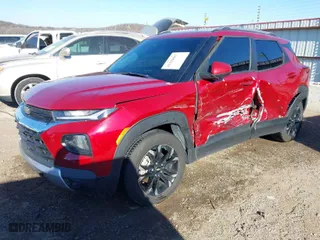 2021 Chevrolet TrailBlazer LT with VIN KL79MPSL1MB033964, listed as a IAAI auction lot 41138087 with 127,143 mi miles. Bid and sale history available at carsss.com. Image 2.