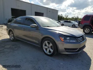2012 Volkswagen Passat SE with VIN 1VWBP7A3XCC055433, listed as a Copart auction lot 72522034 with 219,549 mi miles and Salvage Title. Bid and sale history available at carsss.com. Image 4.