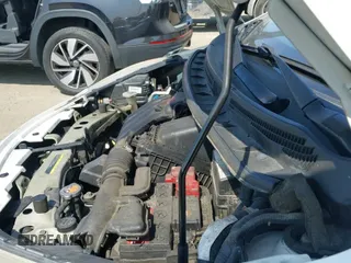 2015 Nissan Note SV z VIN 3N1CE2CP9FL397340, wystawiony jako IAAI lot #42982235 z przebiegiem 156 556 mil mil oraz . Historia ofert i sprzedaży dostępna na DreamBid. Obrazek 12.