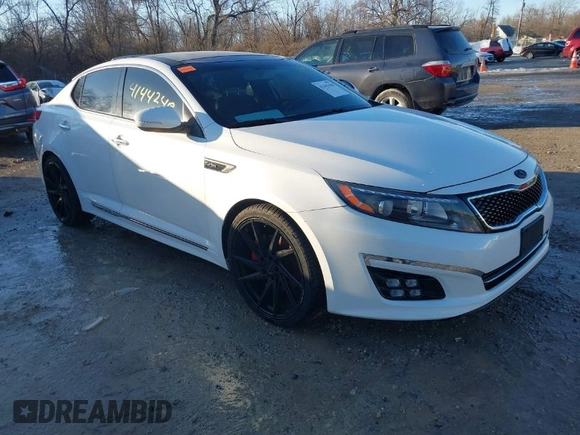 2015 Kia Optima SX Turbo with VIN 5XXGR4A67FG355530, listed as a IAAI auction lot 41442418 with 67,080 mi miles. Bid and sale history available at carsss.com. Image 1.