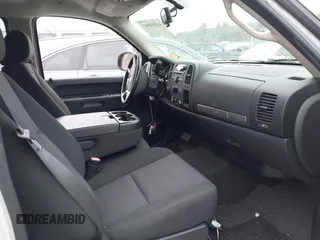 2010 Chevrolet Silverado 1500 LT with VIN 3GCRKSE32AG259148, listed as a IAAI auction lot 41518065 with 97,611 mi miles and . Bid and sale history available at DreamBid. Image 5.