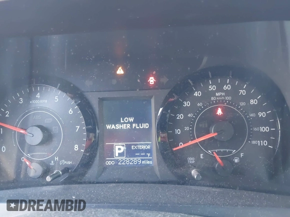 2016 Toyota Sienna LE with VIN 5TDJK3DC9GS130774, listed as a IAAI auction lot 42033495 with 228,289 mi miles. Bid and sale history available at carsss.com. Image 7.