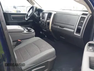 2015 Ram 1500 Outdoorsman z VIN 1C6RR7GT6FS508211, wystawiony jako IAAI lot #42044889 z przebiegiem 125 774 mil mil oraz . Historia ofert i sprzedaży dostępna na DreamBid. Obrazek 5.