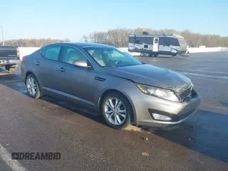 2013 Kia Optima EX с VIN 5XXGN4A77DG101902, выставлен на аукционе IAAI как лот 42001996 с пробегом 143 469 миль миль и . История ставок и продаж доступна на DreamBid. Изображение 1.