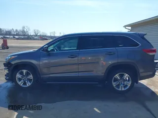 2018 Toyota Highlander Hybrid Limited with VIN 5TDDGRFHXJS043578, listed as a IAAI auction lot 41748700 with 25,937 mi miles and . Bid and sale history available at DreamBid. Image 15.