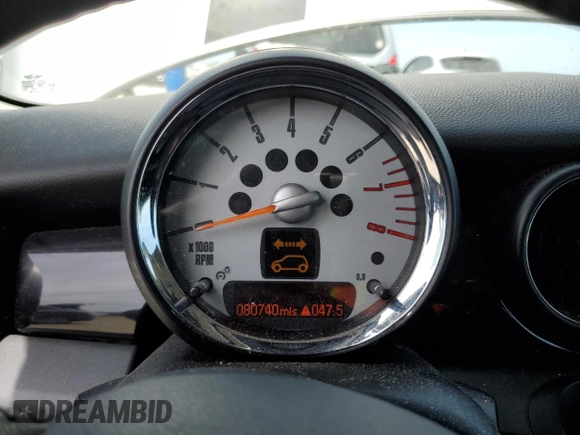 2010 MINI Hardtop with VIN WMWMF3C51ATZ22878, listed as a Copart auction lot 53173855 with 80,740 mi miles and Clean Title. Bid and sale history available at DreamBid. Image 9.