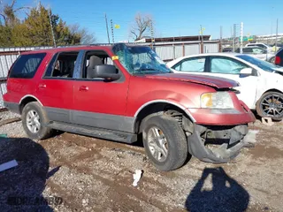2003 Ford Expedition Special Service with VIN 1FMRU15WX3LA27770, listed as a IAAI auction lot 41213398 with 1 mi miles. Bid and sale history available at carsss.com. Image 12.