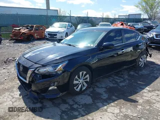 2020 Nissan Altima 2.5 S with VIN 1N4BL4BV1LC142009, listed as a IAAI auction lot 41989916 with Not Provided miles and . Bid and sale history available at carsss.com. Image 16.