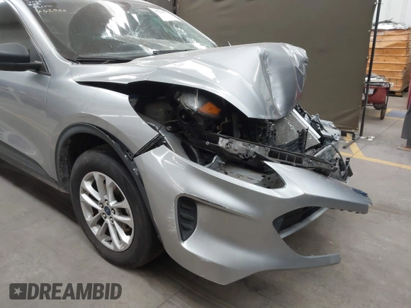 2022 Ford Escape SE with VIN 1FMCU9G6XNUA63389, listed as a IAAI auction lot 41265351 with 1 mi miles. Bid and sale history available at carsss.com. Image 6.