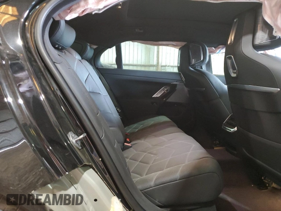 2024 BMW i7 eDrive50 z VIN WBY43EJ08RCS36524, wystawiony jako Copart lot #68248234 z przebiegiem 46 mil mil oraz Szkoda całkowita • Salvage title. Historia ofert i sprzedaży dostępna na DreamBid. Obrazek 10.