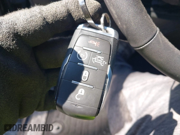 2025 Ram 1500 Laramie с VIN 1C6SRFJP2SN529640, выставлен на аукционе IAAI как лот 41718173 с пробегом 9 870 миль миль и . История ставок и продаж доступна на DreamBid. Изображение 11.
