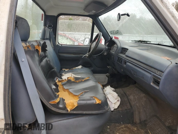 1993 Ford F-250 with VIN 1FTHF26H5PNA11633, listed as a Copart auction lot 79482634 with 186,709 mi miles and Salvage Title. Bid and sale history available at carsss.com. Image 10.