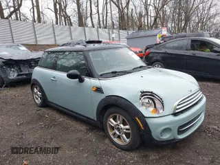 2012 MINI Hardtop with VIN WMWSU3C54CT185062, listed as a IAAI auction lot 42053470 with 140,000 mi miles and . Bid and sale history available at DreamBid. Image 1.