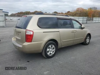 2008 Kia Sedona LX with VIN KNDMB233586217761, listed as a Copart auction lot 77362824 with 145,064 mi miles and Clean Title. Bid and sale history available at carsss.com. Image 3.