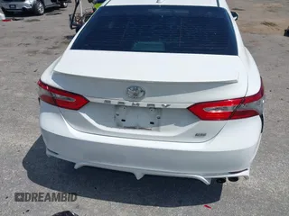 2019 Toyota Camry LE z VIN 4T1B11HK8KU226604, wystawiony jako IAAI lot #42219440 z przebiegiem 53 415 mil mil oraz . Historia ofert i sprzedaży dostępna na DreamBid. Obrazek 16.