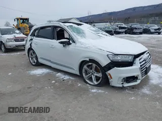 2019 Audi Q7 Prestige with VIN WA1VAAF74KD008394, listed as a IAAI auction lot 41610076 with 43,511 mi miles. Bid and sale history available at carsss.com. Image 1.