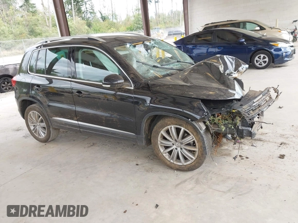 2016 Volkswagen Tiguan R-Line с VIN WVGAV7AX6GW587270, выставлен на аукционе IAAI как лот 42733875 с пробегом Не указан миль и . История ставок и продаж доступна на DreamBid. Изображение 1.