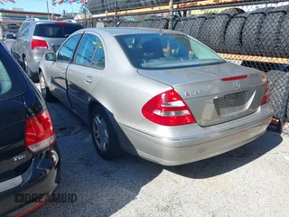 2005 Mercedes-Benz E-Class 3.2L CDI with VIN WDBUF26J05A816752, listed as a IAAI auction lot 41913774 with 153,120 mi miles. Bid and sale history available at carsss.com. Image 3.