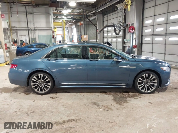 2020 Lincoln Continental Standard with VIN 1LN6L9PK5L5608533, listed as a IAAI auction lot 41610437 with 31,610 mi miles. Bid and sale history available at carsss.com. Image 13.