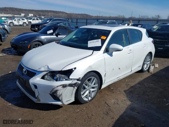 2014 Lexus CT 200h Hybrid with VIN JTHKD5BHXE2195743, listed as a IAAI auction lot 41514301 with 136,631 mi miles. Bid and sale history available at carsss.com. Image 2.