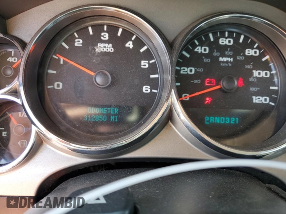 2008 GMC Sierra 1500 Work Truck z VIN 2GTEK133481289735, wystawiony jako Copart lot #52970185 z przebiegiem 312 850 mil mil oraz Czysty tytuł • Clean title. Historia ofert i sprzedaży dostępna na DreamBid. Obrazek 9.