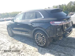 2019 Lincoln Nautilus Reserve z VIN 2LMPJ6L9XKBL30738, wystawiony jako Copart lot #51911915 z przebiegiem 125 644 mil mil oraz Szkoda całkowita • Salvage title. Historia ofert i sprzedaży dostępna na DreamBid. Obrazek 2.