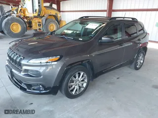 2018 Jeep Cherokee Latitude with VIN 1C4PJLCB2JD587970, listed as a IAAI auction lot 41407591 with 39,466 mi miles. Bid and sale history available at carsss.com. Image 17.