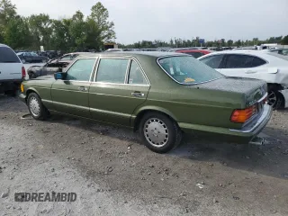 1990 Mercedes-Benz 560 z VIN WDBCA39E4LA548591, wystawiony jako Copart lot #70799134 z przebiegiem 146 323 mil mil oraz Szkoda całkowita • Salvage title. Historia ofert i sprzedaży dostępna na DreamBid. Obrazek 2.