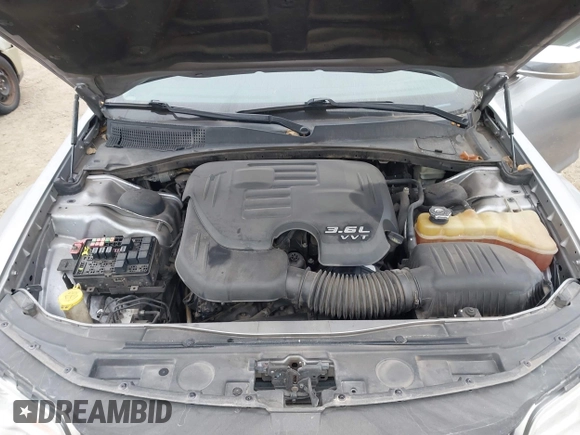 2015 Chrysler 300 C with VIN 2C3CCAEG0FH779540, listed as a IAAI auction lot 41542982 with 211,348 mi miles and . Bid and sale history available at carsss.com. Image 10.