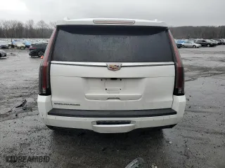 2019 Cadillac Escalade Luxury with VIN 1GYS4BKJ0KR213635, listed as a Copart auction lot 82604024 with 0 mi miles and Salvage Title. Bid and sale history available at carsss.com. Image 6.