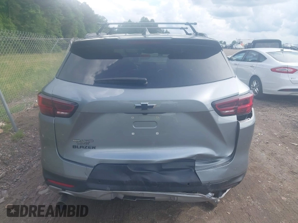 2024 Chevrolet Blazer LT z VIN 3GNKBCR46RS282636, wystawiony jako IAAI lot #42263380 z przebiegiem 17 412 mil mil oraz . Historia ofert i sprzedaży dostępna na DreamBid. Obrazek 16.
