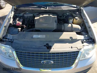 2004 Ford Expedition XLS with VIN 1FMRU13W64LB51765, listed as a IAAI auction lot 41760670 with 84,333 mi miles. Bid and sale history available at carsss.com. Image 10.