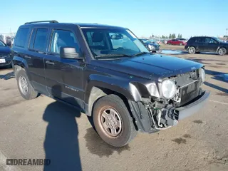 2017 Jeep Patriot Sport with VIN 1C4NJPBB0HD121397, listed as a IAAI auction lot 41709399 with 124,512 mi miles. Bid and sale history available at carsss.com. Image 1.