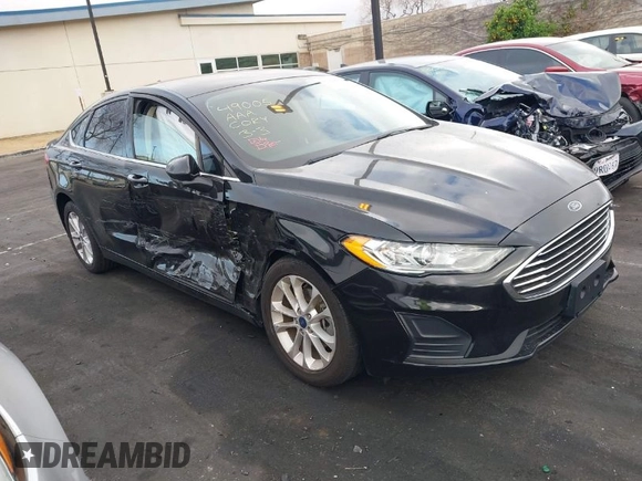 2020 Ford Fusion SE with VIN 3FA6P0HD6LR113376, listed as a IAAI auction lot 41797801 with 51,928 mi miles. Bid and sale history available at carsss.com. Image 1.