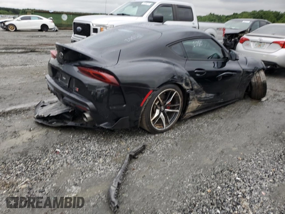 2021 Toyota Supra 3.0 z VIN WZ1DB0C05MW043003, wystawiony jako Copart lot #58097515 z przebiegiem 46 745 mil mil oraz Szkoda całkowita • Salvage title. Historia ofert i sprzedaży dostępna na DreamBid. Obrazek 3.