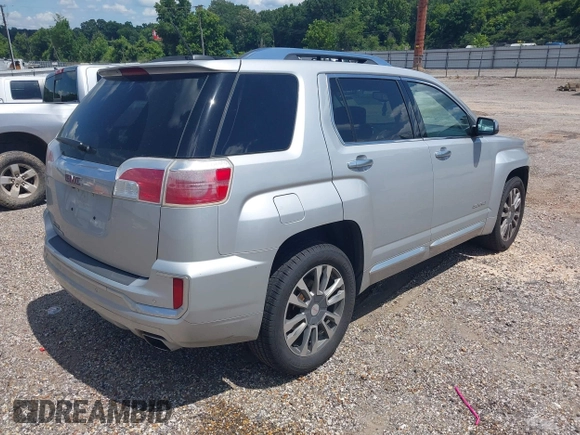 2017 GMC Terrain Denali z VIN 2GKFLRE34H6323323, wystawiony jako IAAI lot #42606924 z przebiegiem 142 609 mil mil oraz . Historia ofert i sprzedaży dostępna na DreamBid. Obrazek 4.