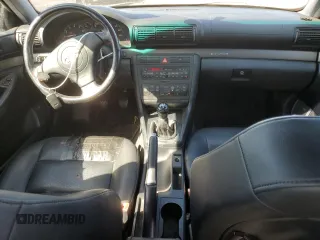 1999 Audi A4 с VIN WAUCB28D2XA293962, выставлен на аукционе Copart как лот 71824124 с пробегом 164 476 миль миль и Списание • Salvage title. История ставок и продаж доступна на DreamBid. Изображение 8.
