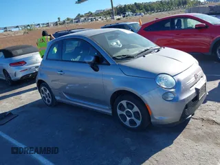 2016 FIAT 500e with VIN 3C3CFFGE7GT155291, listed as a IAAI auction lot 41840807 with 47,512 mi miles. Bid and sale history available at carsss.com. Image 1.