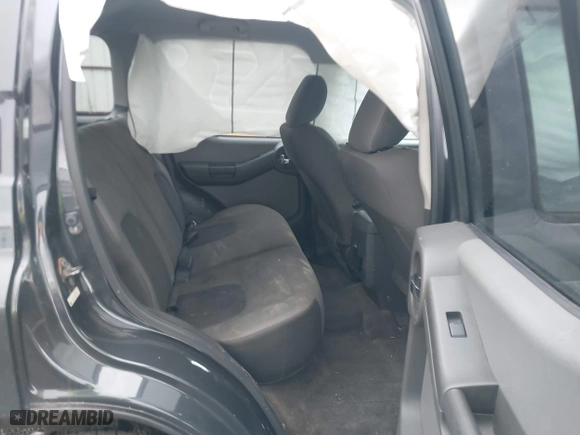 2011 Nissan Xterra Pro-4X with VIN 5N1AN0NW1BC516142, listed as a IAAI auction lot 41658077 with 178,443 mi miles. Bid and sale history available at carsss.com. Image 8.