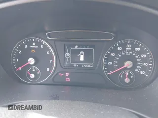 2018 Kia Sorento LX with VIN 5XYPGDA3XJG427112, listed as a IAAI auction lot 40303681 with 170,443 mi miles. Bid and sale history available at carsss.com. Image 7.