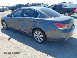 2010 Honda Accord EX z VIN 1HGCP2F74AA000833, wystawiony jako IAAI lot #42324357 z przebiegiem 117 590 mil mil oraz . Historia ofert i sprzedaży dostępna na DreamBid. Obrazek 3.